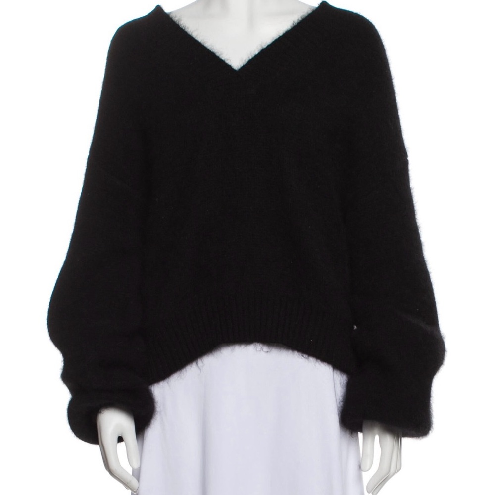 Diane Von Furstenberg black sweater. Size Large